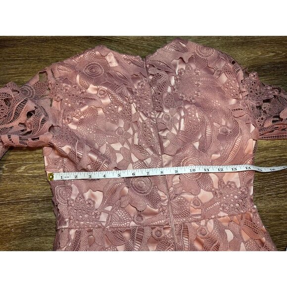 Rachel Parcell Windsor Dress in Mauve Berry Size Small Bell Sleeve Midi Lace - Picture 10 of 11